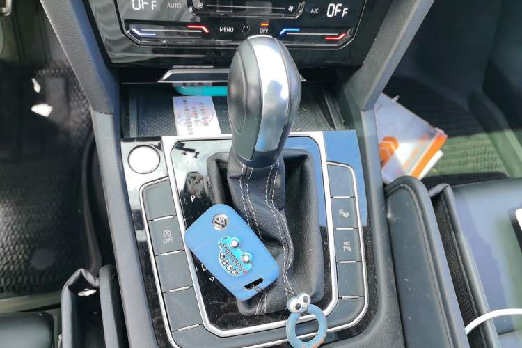 Used Volkswagen Arteon 2022 2.0T Shooting Brake R-Line Gear Lever
