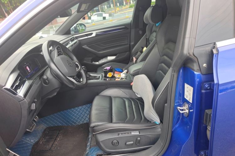 Used Volkswagen Arteon 2022 2.0T Shooting Brake R-Line Left Front Seat