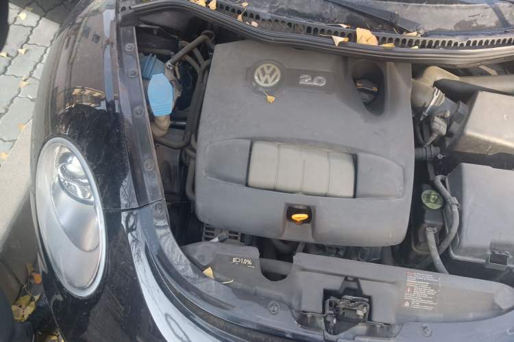 Used Volkswagen Beetle 2006 2.0 Convertible Luxury Edition Engine Bay Right