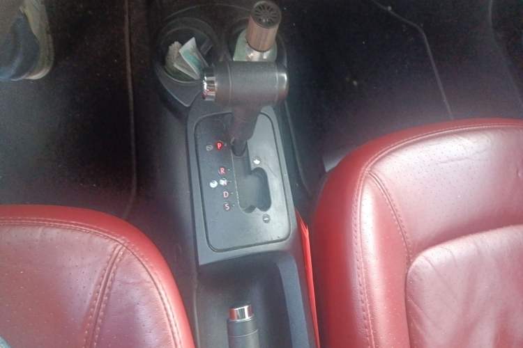 Used Volkswagen Beetle 2006 2.0 Convertible Luxury Edition Gear Lever