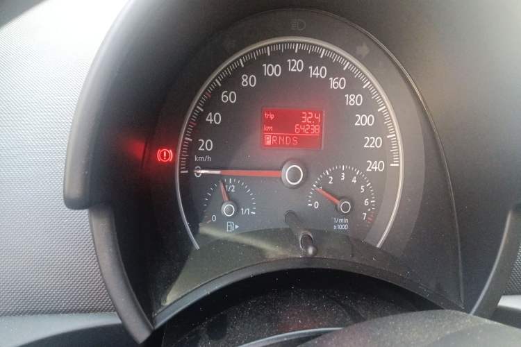 Used Volkswagen Beetle 2006 2.0 Convertible Luxury Edition Instrument Cluster