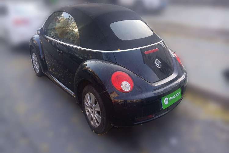 Used Volkswagen Beetle 2006 2.0 Convertible Luxury Edition Rear Left 45 Deg