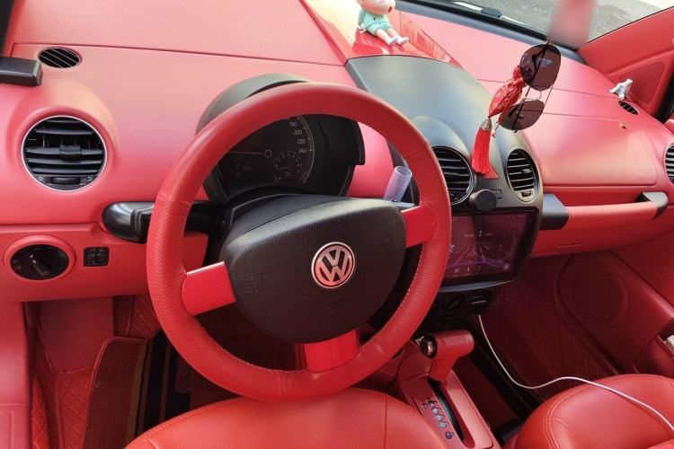 Used Volkswagen Beetle 2006 2.0 Luxury Edition Center Console