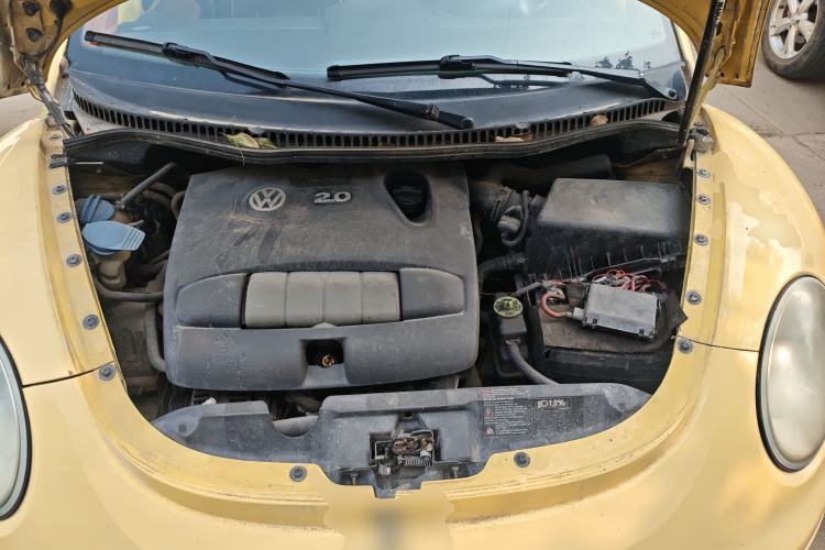 Used Volkswagen Beetle 2006 2.0 Luxury Edition Engine Bay