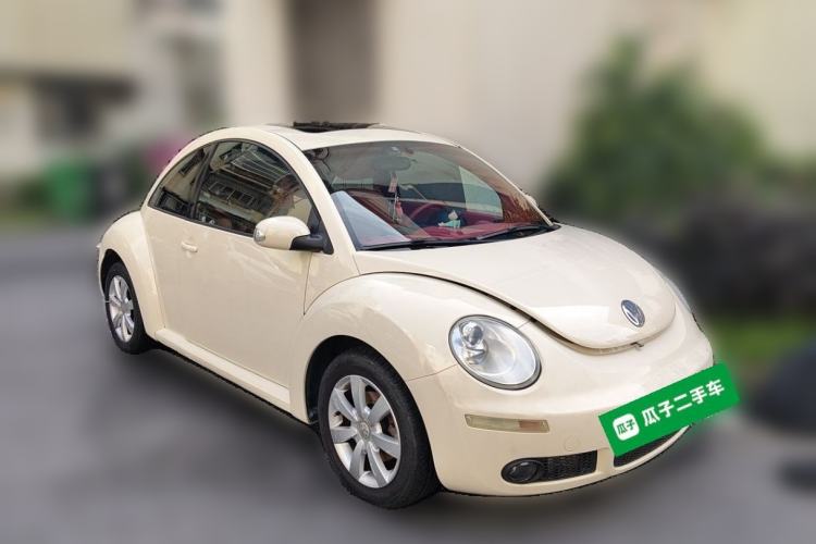 Used Volkswagen Beetle 2006 2.0 Luxury Edition Front Right 45 Deg