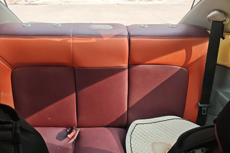 Used Volkswagen Beetle 2006 2.0 Luxury Edition Left Rear Seat