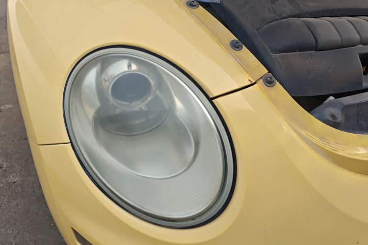 Used Volkswagen Beetle 2006 2.0 Luxury Edition Right Front Headlight