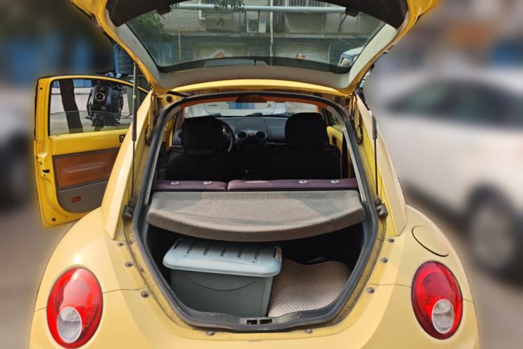 Used Volkswagen Beetle 2006 2.0 Luxury Edition Trunk
