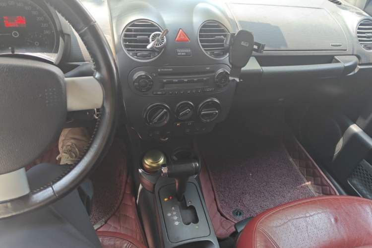 Used Volkswagen Beetle 2008 1.8T AT Luxury Model Audio And AC Panel