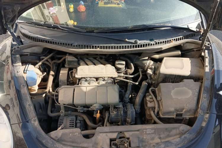 Used Volkswagen Beetle 2008 2.0 AT Standard Edition Engine Bay