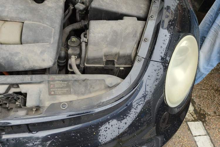 Used Volkswagen Beetle 2008 2.0 AT Standard Edition Engine Bay Left