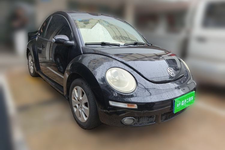 Used Volkswagen Beetle 2008 2.0 AT Standard Edition Front Right 45 Deg