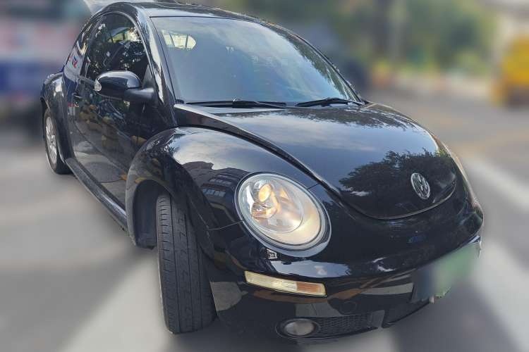 Used Volkswagen Beetle 2008 2.0 AT Top-Trim Version Front Right 45 Deg