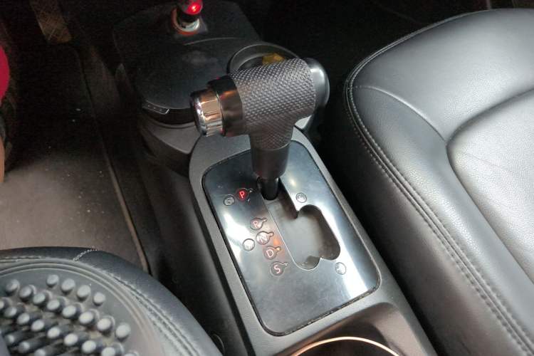 Used Volkswagen Beetle 2008 2.0 AT Standard Edition Gear Lever