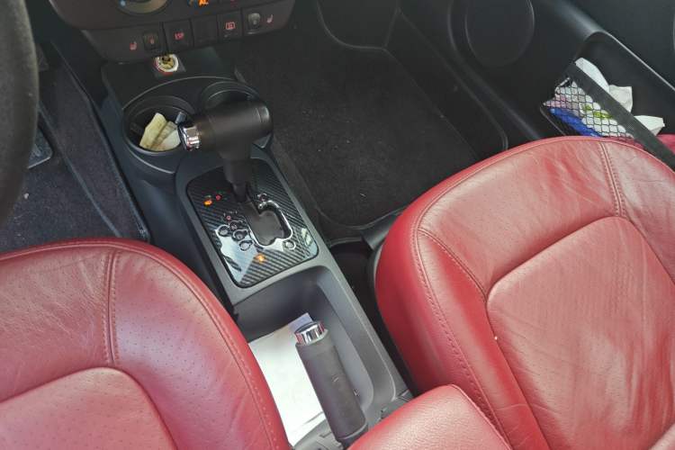 Used Volkswagen Beetle 2008 2.0 AT Top-Trim Version Gear Lever