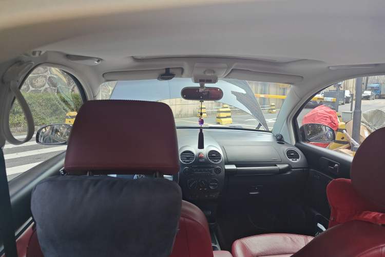 Used Volkswagen Beetle 2008 2.0 AT Top-Trim Version Headliner