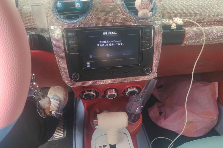 Used Volkswagen Beetle 2008 2.0 AT Standard Edition Audio And AC Panel