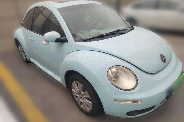 Used Volkswagen Beetle 2008 2.0 AT Standard Edition Front Right 45 Deg