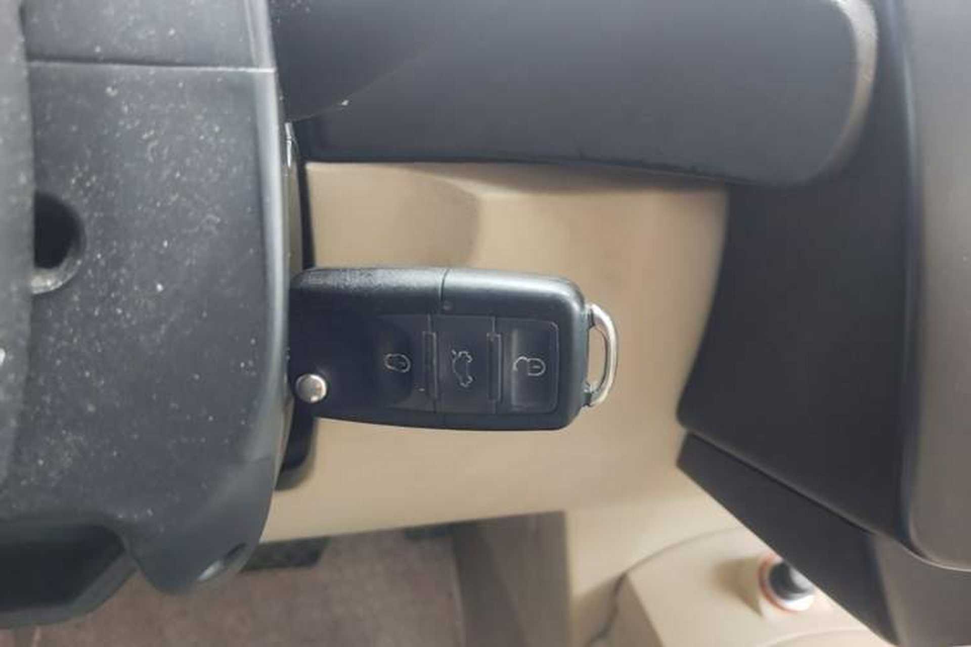 Used Volkswagen Beetle 2008 2.0 AT Standard Edition Vehicle Key