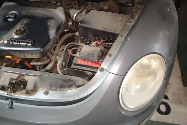 Used Volkswagen Beetle 2008 1.8T AT Luxury Model Engine Bay Left