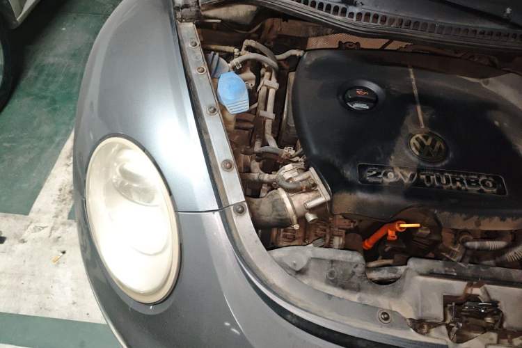 Used Volkswagen Beetle 2008 1.8T AT Luxury Model Engine Bay Right
