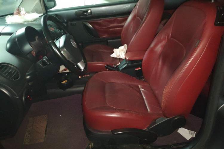 Used Volkswagen Beetle 2008 1.8T AT Luxury Model Left Front Seat