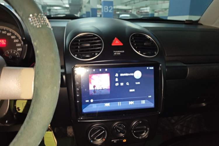 Used Volkswagen Beetle 2008 2.0 AT Standard Edition Audio And AC Panel