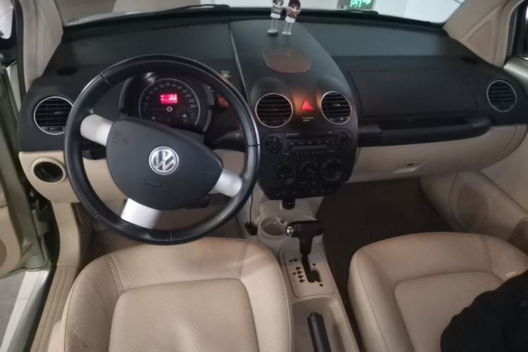 Used Volkswagen Beetle 2008 2.0 AT Standard Edition Center Console