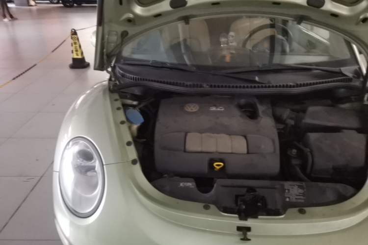 Used Volkswagen Beetle 2008 2.0 AT Standard Edition Engine Bay Right