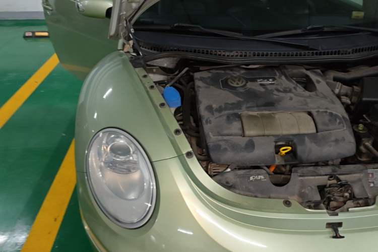 Used Volkswagen Beetle 2008 2.0 AT Standard Edition Engine Bay Right
