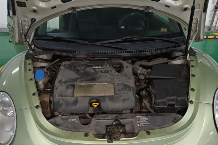 Used Volkswagen Beetle 2008 2.0 AT Standard Edition Engine Bay
