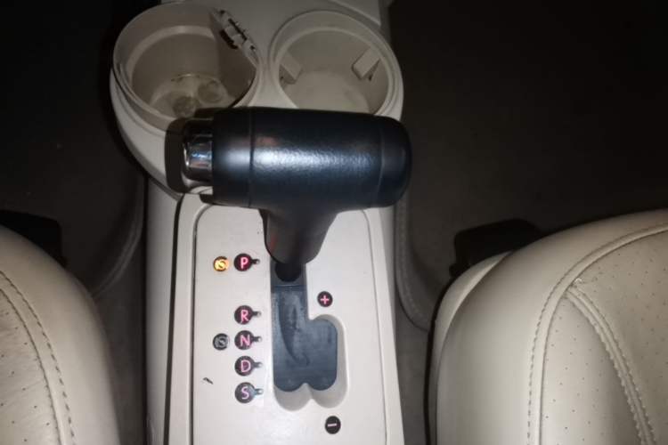 Used Volkswagen Beetle 2008 2.0 AT Standard Edition Gear Lever