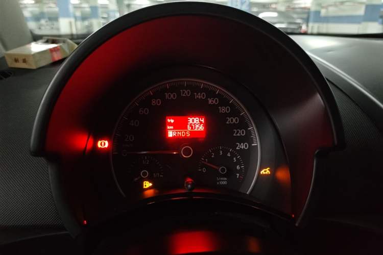 Used Volkswagen Beetle 2008 2.0 AT Standard Edition Instrument Cluster