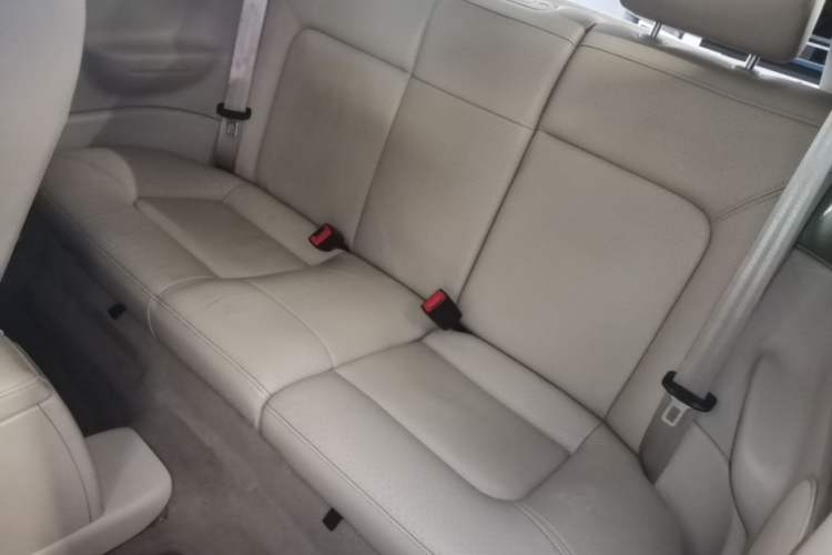 Used Volkswagen Beetle 2008 2.0 AT Standard Edition Left Rear Seat