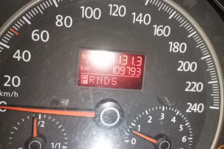 Used Volkswagen Beetle 2008 2.0 AT Standard Edition Odometer Close Up