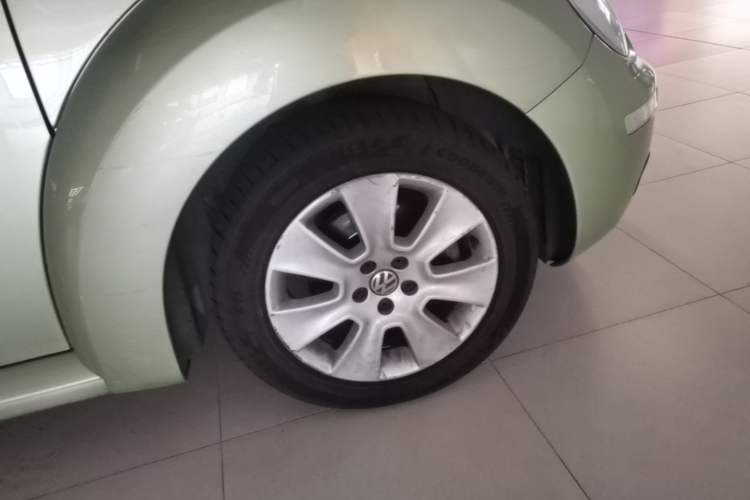 Used Volkswagen Beetle 2008 2.0 AT Standard Edition Right Front Wheel Hub