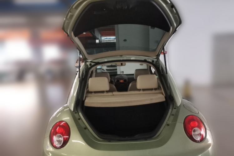 Used Volkswagen Beetle 2008 2.0 AT Standard Edition Trunk