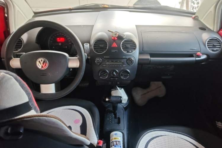 Used Volkswagen Beetle 2008 2.0 AT Standard Edition Center Console