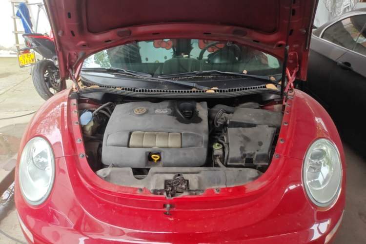 Used Volkswagen Beetle 2008 2.0 AT Standard Edition Engine Bay