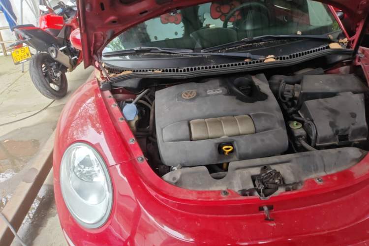 Used Volkswagen Beetle 2008 2.0 AT Standard Edition Engine Bay Right