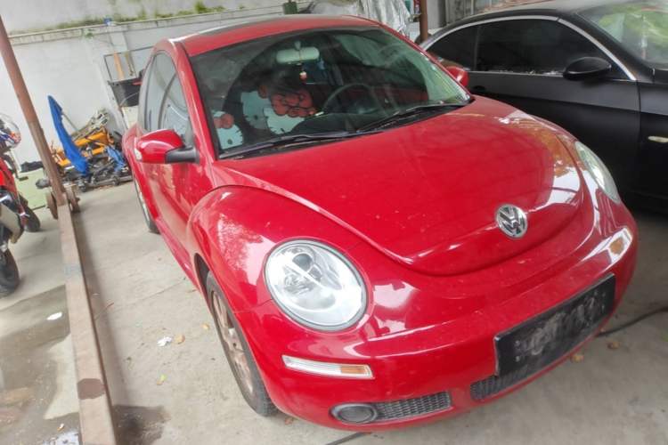 Used Volkswagen Beetle 2008 2.0 AT Standard Edition Front Right 45 Deg