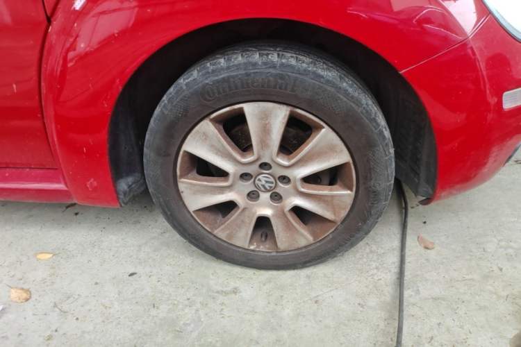 Used Volkswagen Beetle 2008 2.0 AT Standard Edition Right Front Wheel Hub