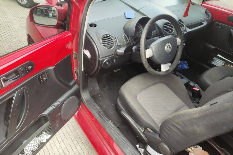 Used Volkswagen Beetle 2008 2.0 AT Top-Trim Version Driver Seat