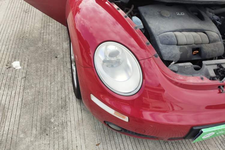 Used Volkswagen Beetle 2008 2.0 AT Top-Trim Version Right Front Headlight