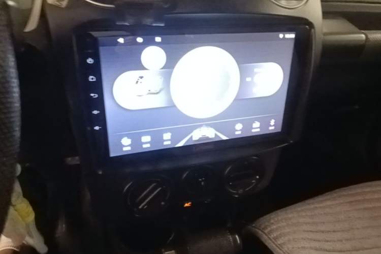 Used Volkswagen Beetle 2008 2.0 AT Standard Edition Audio And AC Panel