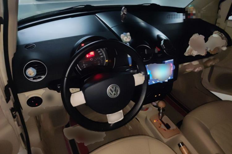 Used Volkswagen Beetle 2008 1.8T AT Luxury Model Center Console