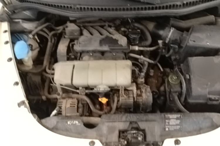 Used Volkswagen Beetle 2008 2.0 AT Standard Edition Engine Bay
