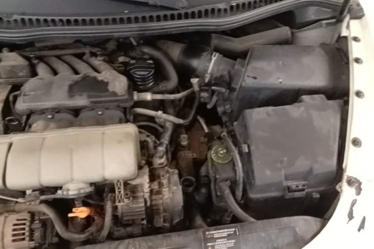 Used Volkswagen Beetle 2008 2.0 AT Standard Edition Engine Bay Left