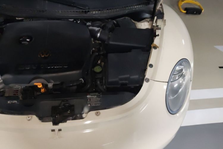 Used Volkswagen Beetle 2008 1.8T AT Luxury Model Engine Bay Left