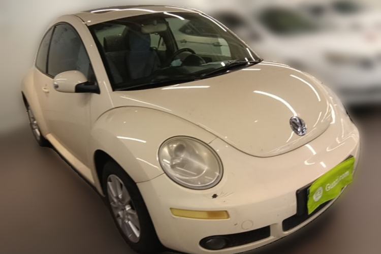 Used Volkswagen Beetle 2008 2.0 AT Standard Edition Front Right 45 Deg